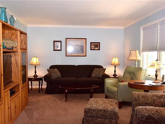 nice entertaining space