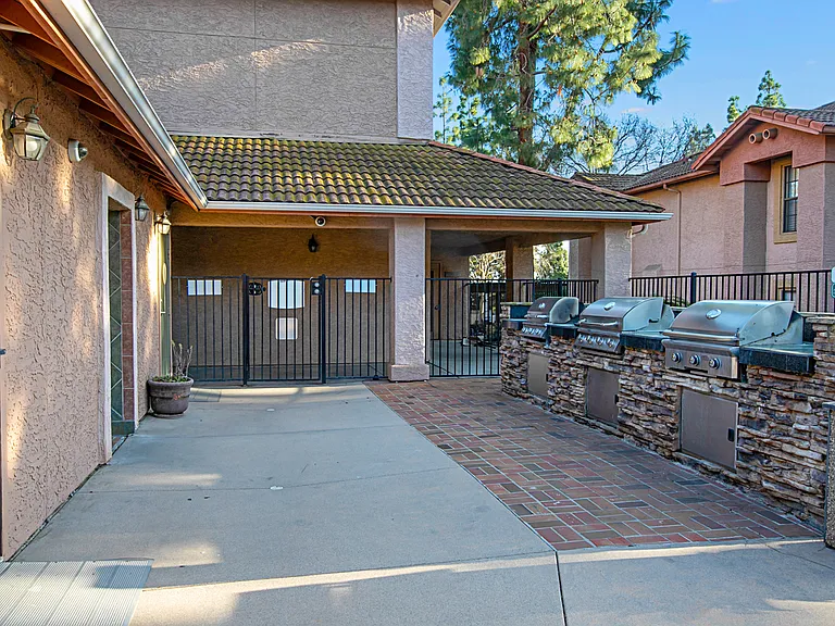 12079 Alta Carmel Ct — Photo 24