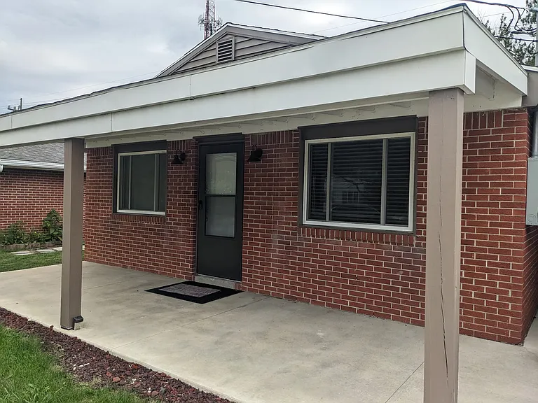 204 E Kildare Ave — Photo 1
