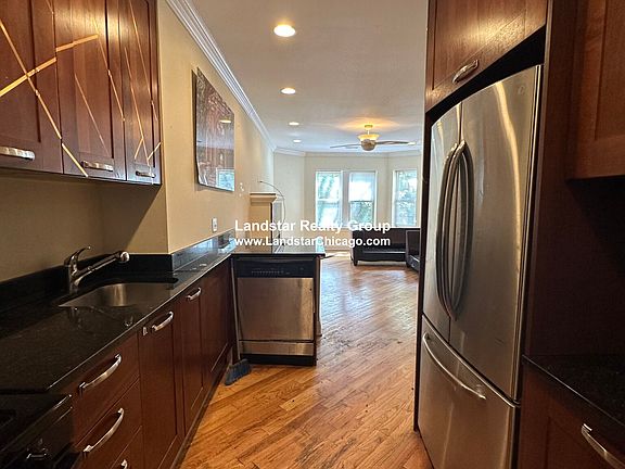 4th image of 2248 W Morse Ave APT 1