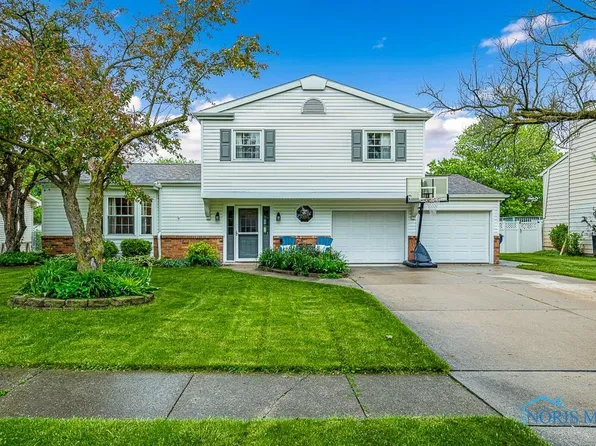 110 Springwood St E, Oregon, OH 43616
