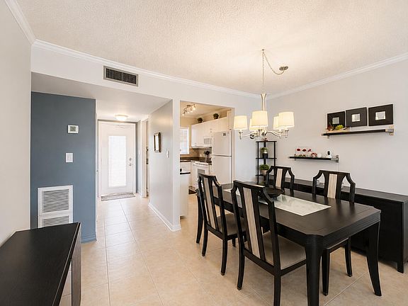 5th image of 2651 SUNRISE LAKES Drive E #310