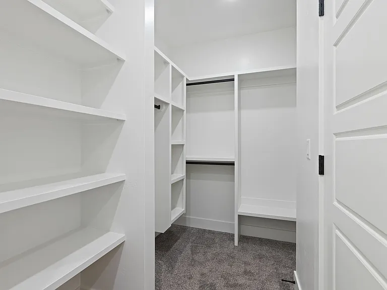 656 Jeanine Dr — Photo 64