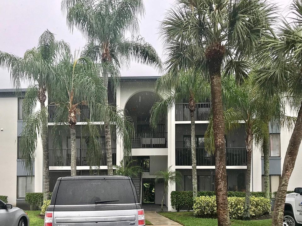1st image of 1007 Green Pine Blvd APT C2