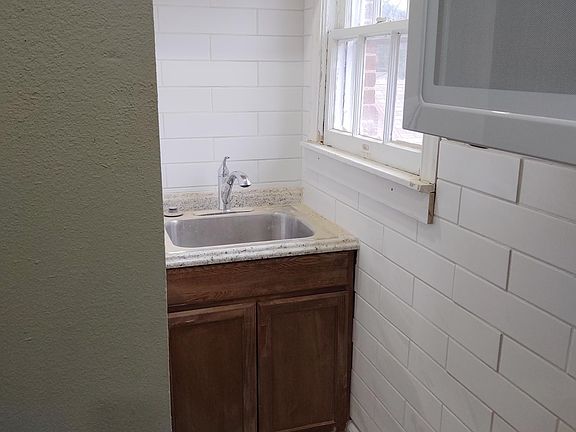 4th image of 3301 S University Dr