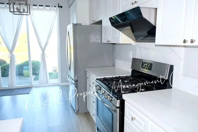 3 bed, 1553 sqft, $2,960 — Photo 4