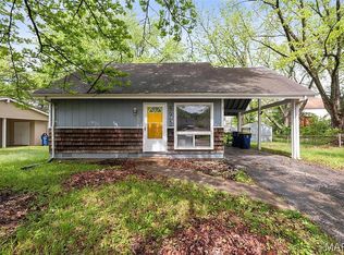 2797 Dawnview Dr, Florissant, MO 63031