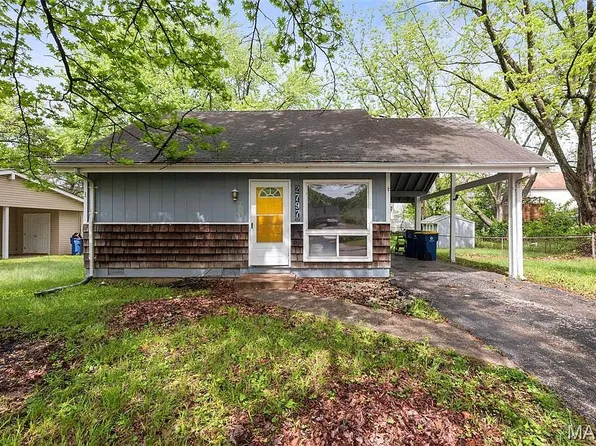 2797 Dawnview Dr, Florissant, MO 63031