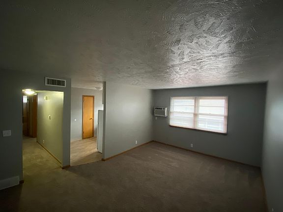 3rd image of 1302 N 49th St APT 11