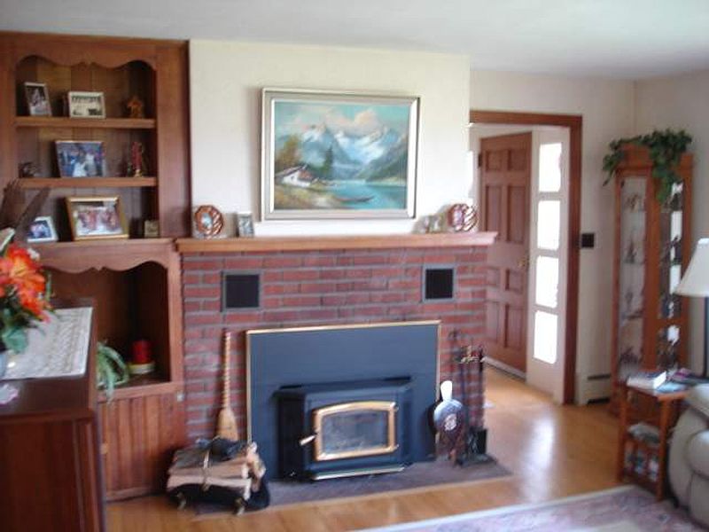 3rd image of 162 MINERAL SPRINGS Road