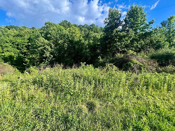 3rd image of 2036 Camp Creek Rd