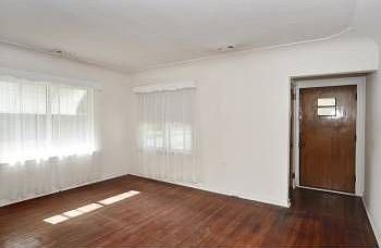 3rd image of 5062 Boyd Ave NE