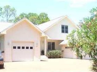 279 Magnolia Bay Dr, Eastpoint, FL 32328