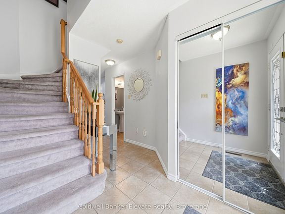 5th image of 22 Goldenlight Cir