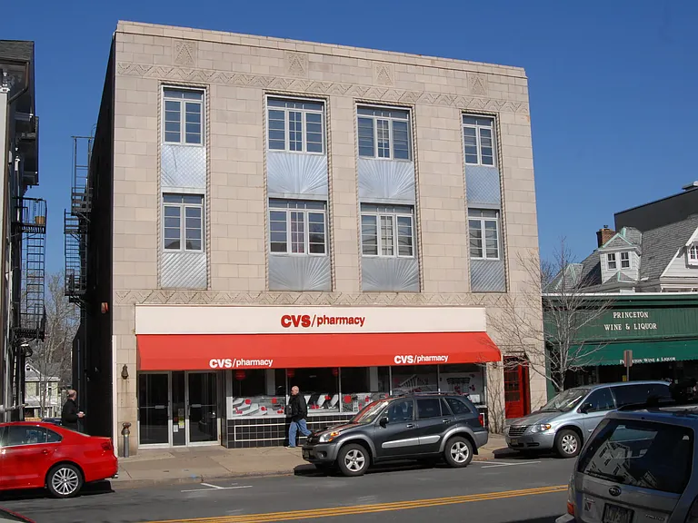 172 Nassau St #202 — Photo 11
