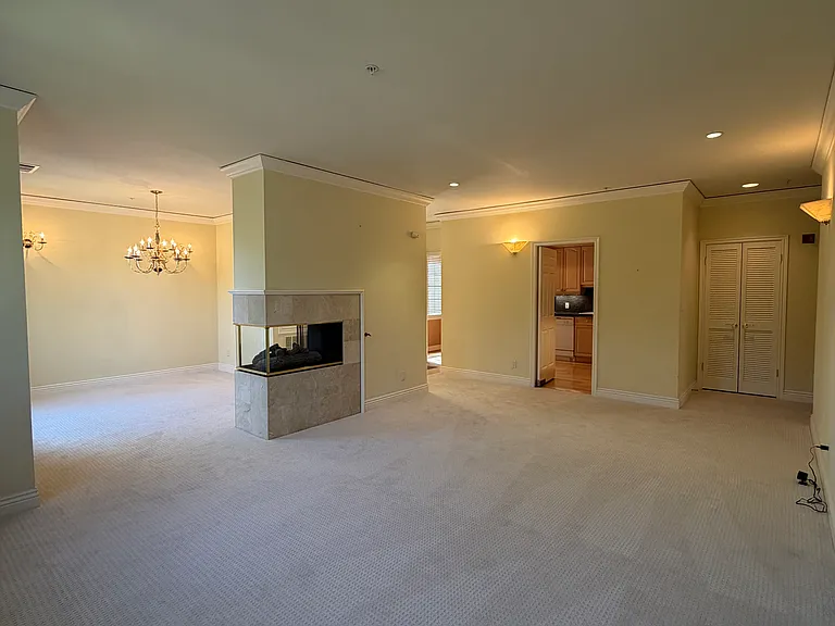 153 N San Mateo Dr #209 — Photo 15
