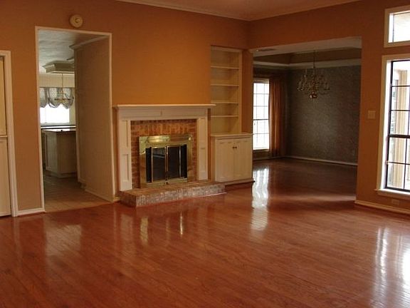 3rd image of 2949 Emerald Lake Dr