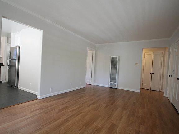 4th image of 1073 Newhall St