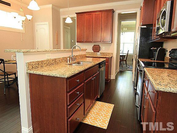 3rd image of 215 Windy Creek Ln