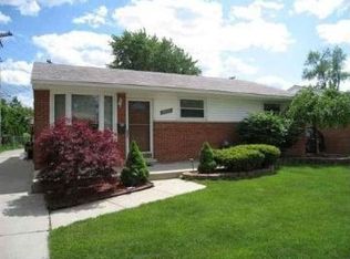 18046 Breezeway, Fraser, MI 48026