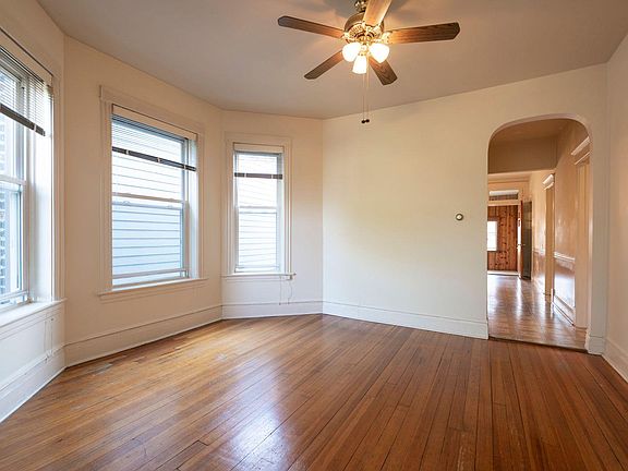 5th image of 1849 W Cuyler Ave #2