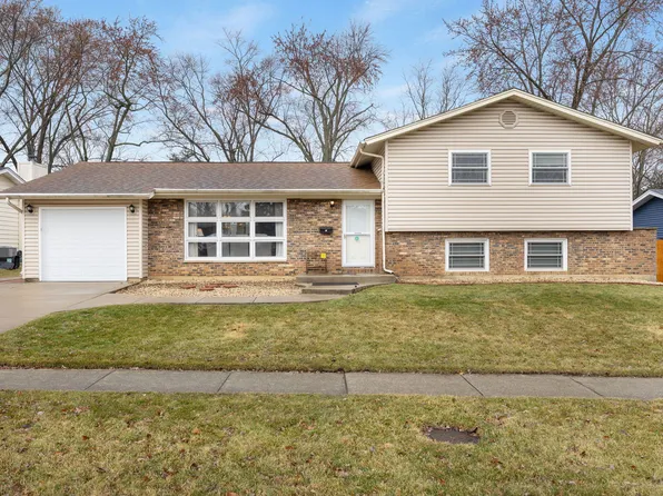 6500 Winston Dr, Woodridge, IL 60517