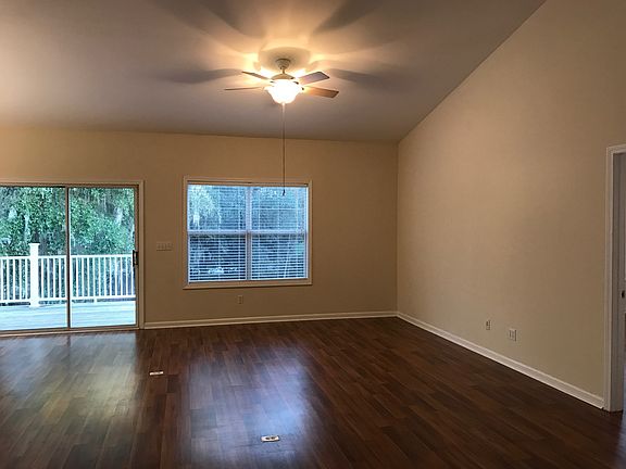 5th image of 9 Paddington Ln #B