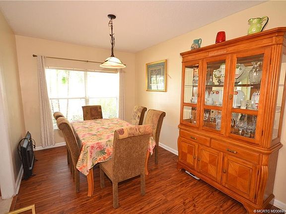 3rd image of 753 NW Waterlily Pl