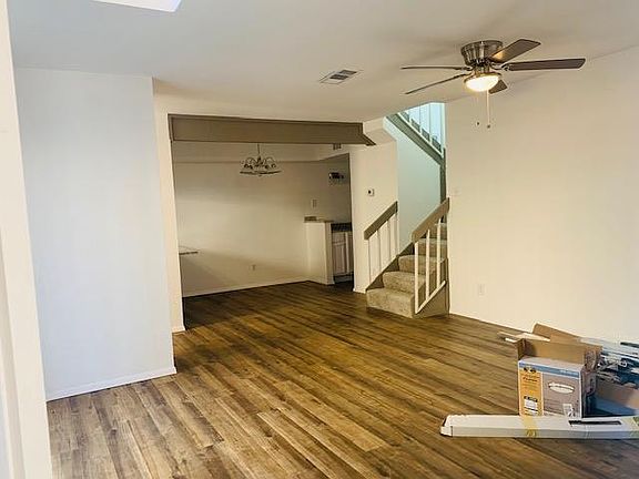 3rd image of 14800 Enterprise Dr APT 27D