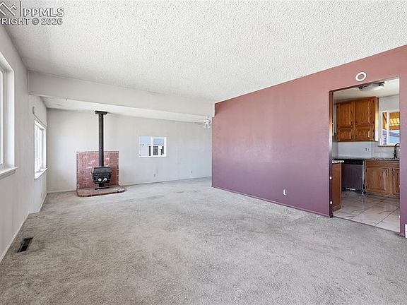 4th image of 2609 Ridgewood Ln