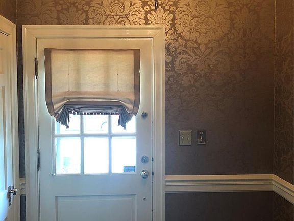 2nd image of 1920 Sheridan Pl