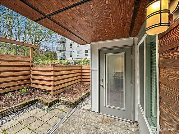 3rd image of 10501 8th Avenue NE #128