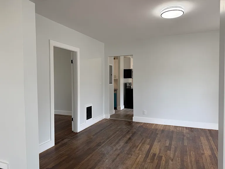 6 Holmes St #2 — Photo 15