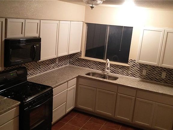 2nd image of 517 E Cober St