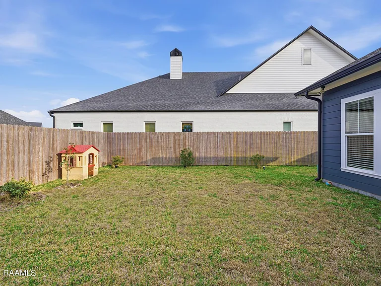 102 Harvest Creek Ln — Photo 43