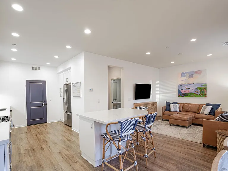 16029 Veridian Cir — Photo 4