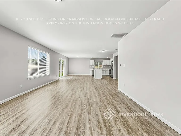 2212 189th St E — Photo 5