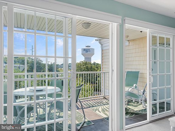 4th image of 20356 Blue Point Dr Unit 1301