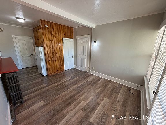 4th image of 604 N Weber St APT 7