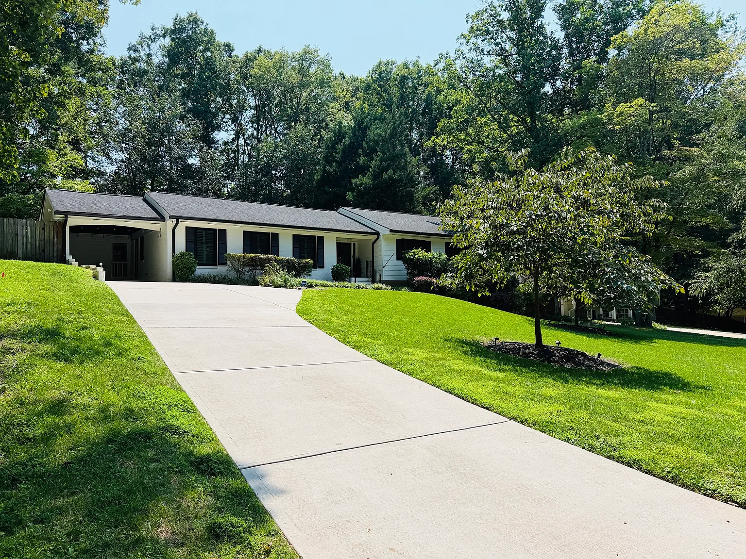 4 bed, 3118 sqft, $8,500 — Photo 3