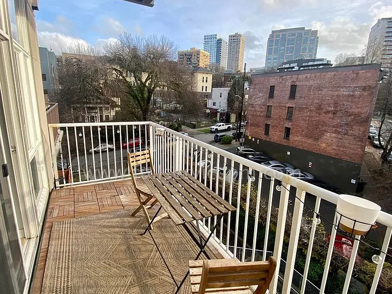 303 E Pike St #605 — Photo 13