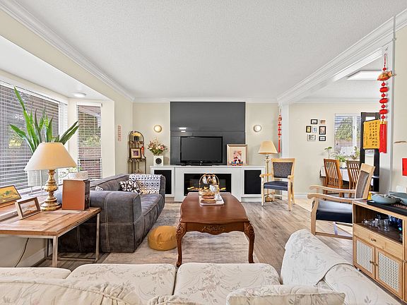 5th image of 1619 138a St