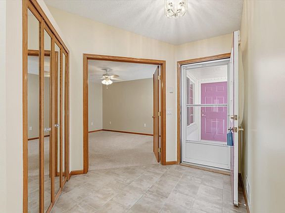 3rd image of 7582 Ojibway Park Bay