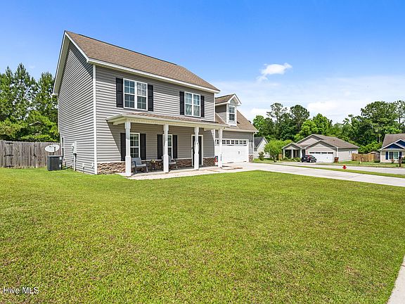 3rd image of 100 Tupelo Court
