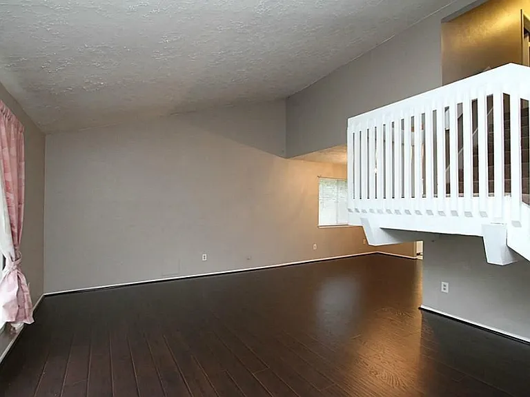 24123 Bassett Hall Ln — Photo 6