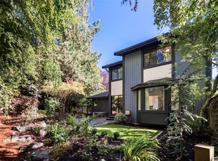 Stoba Court, Saanich, BC V8X 2W5