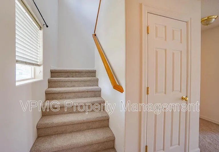 2214 NW 7th St — Photo 3