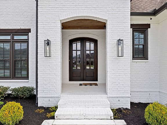 3rd image of 4625 Nadine Ln