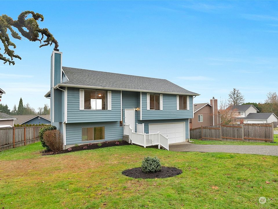 1st image of 702 97th Drive NE