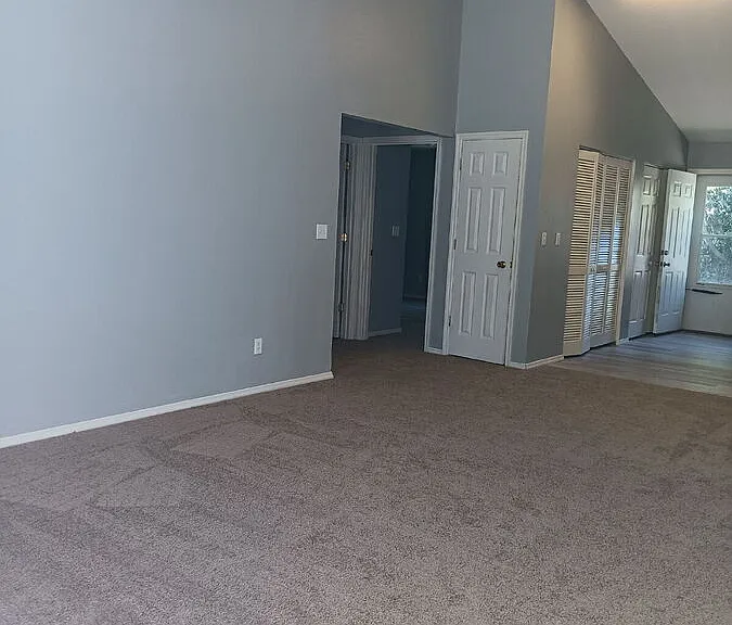 2516 Fairview Way #4 — Photo 3